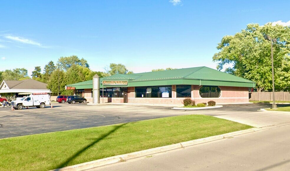 3921 S Webster Ave, Green Bay, WI à louer - Photo du bâtiment - Image 3 de 5