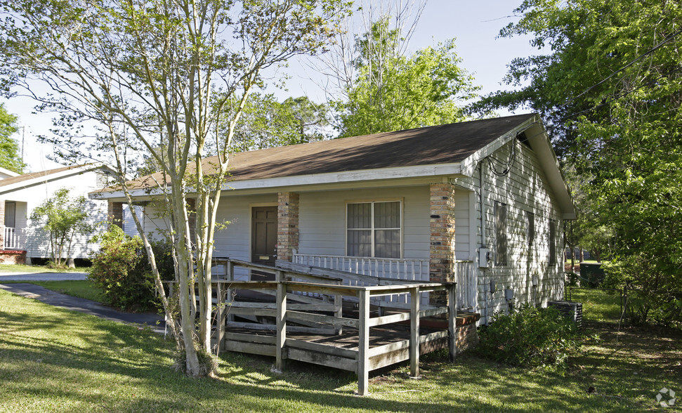 1321 W Pinhook Rd, Lafayette, LA for sale - Primary Photo - Image 1 of 1