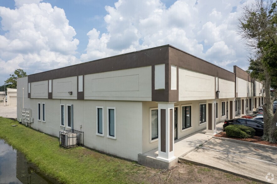 5730 Bowden Rd, Jacksonville, FL à vendre - Photo du bâtiment - Image 3 de 6