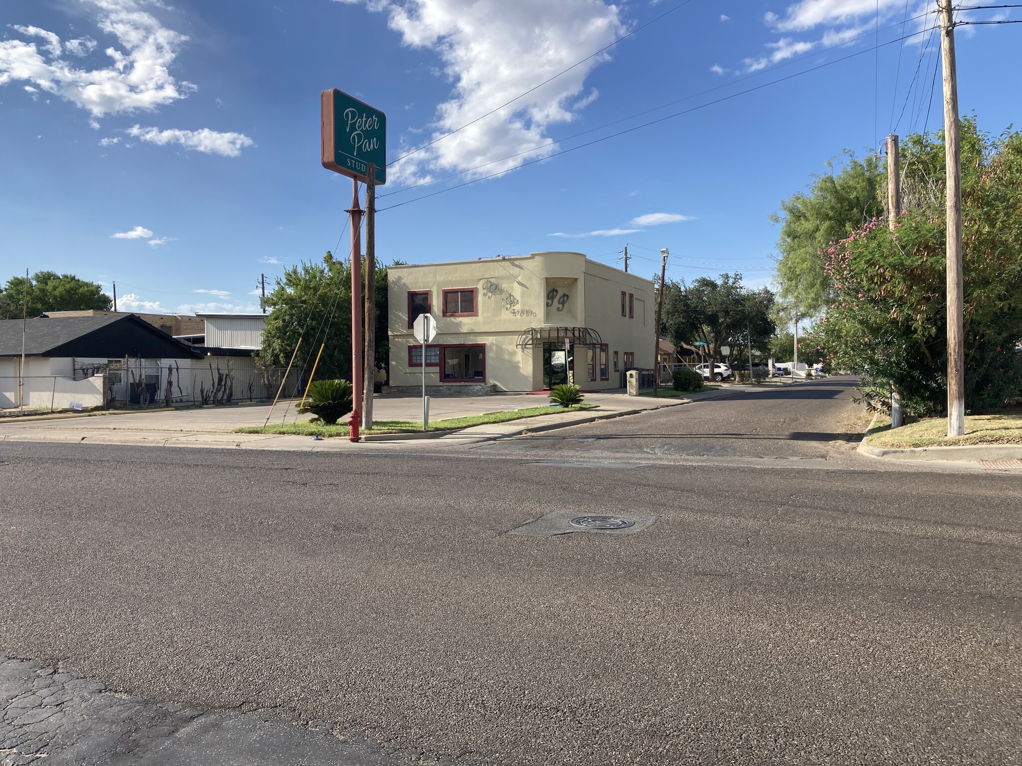 102 W Calton Rd, Laredo, TX for sale Primary Photo- Image 1 of 29