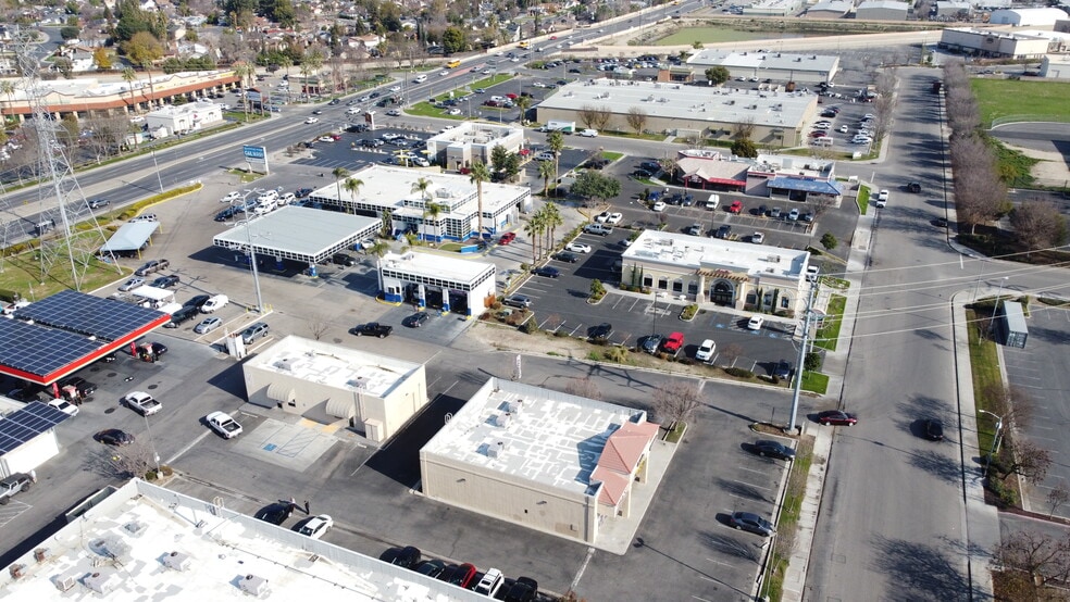 8000 Mcnair Ln, Bakersfield, CA for lease - Building Photo - Image 3 of 13