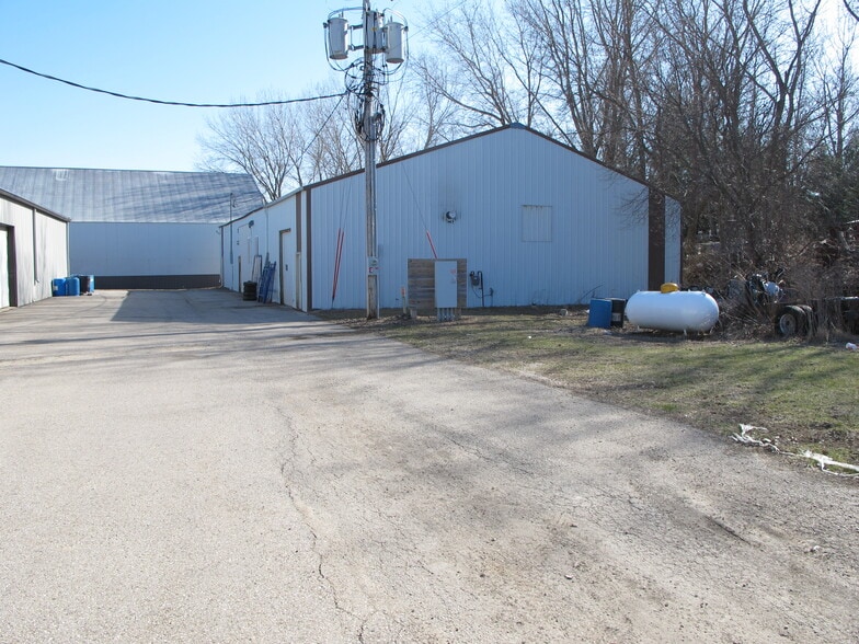 713 E Main St, Waukon, IA à vendre - Photo du bâtiment - Image 3 de 44