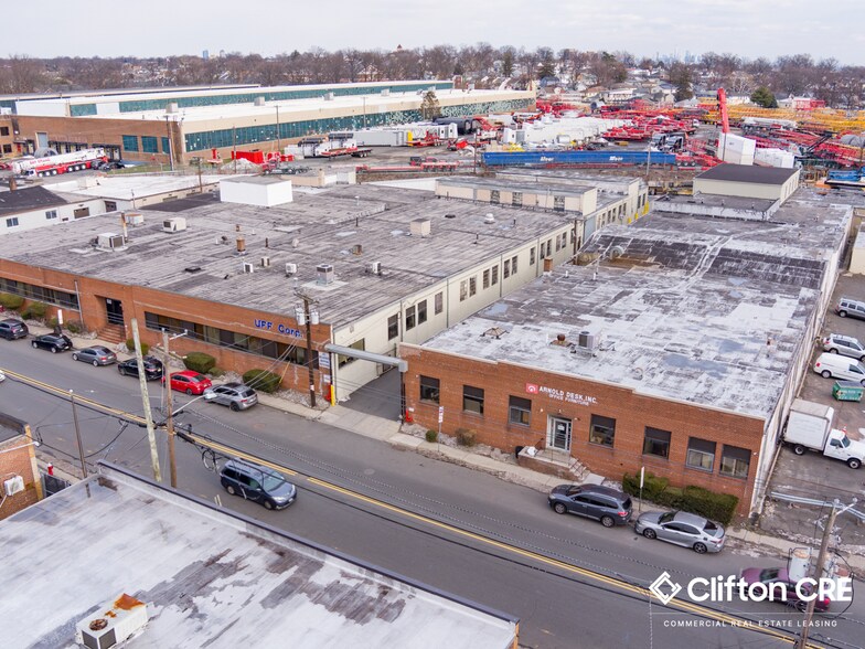 1409-1415 Chestnut Ave portefeuille de 2 propriétés à vendre sur LoopNet.ca - Photo du bâtiment - Image 2 de 18
