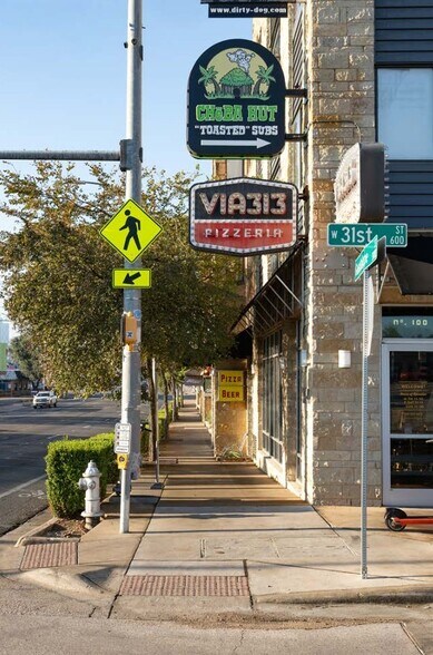 3016 Guadalupe St, Austin, TX for lease - Building Photo - Image 3 of 6