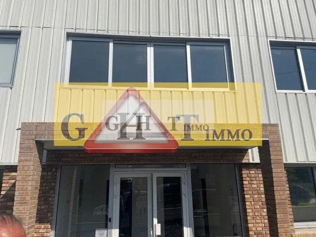 Office in Neuilly-sur-Marne for lease - Building Photo - Image 2 of 3