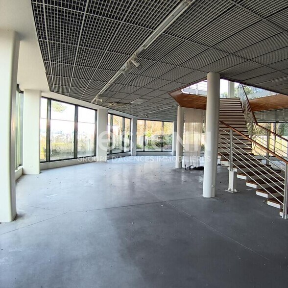 Flex in Plougoumelen for sale - Interior Photo - Image 1 of 4
