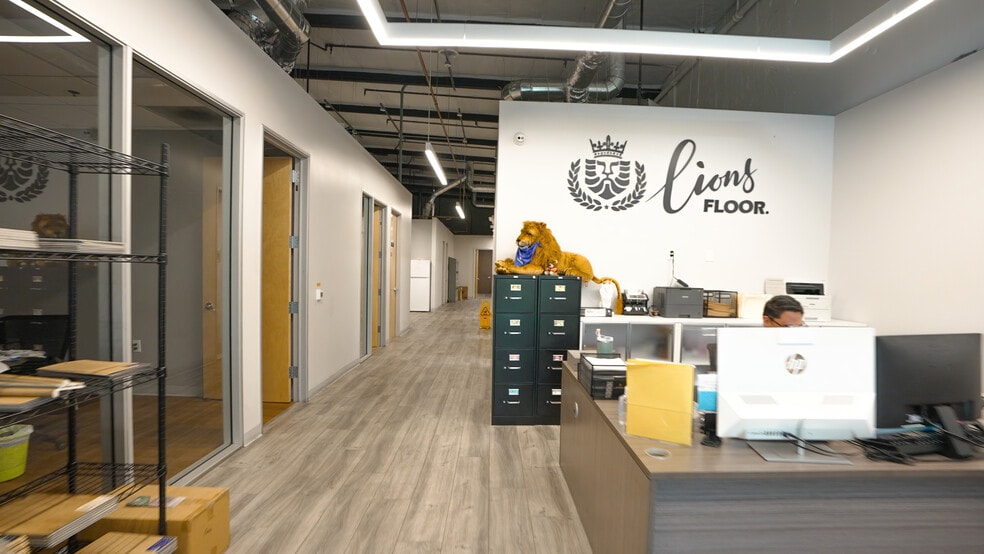 7300 Somerset Blvd, Paramount, CA for lease - Building Photo - Image 2 of 9