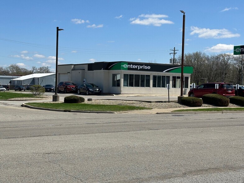 1212 N Prospect Ave, Champaign, IL for sale - Building Photo - Image 2 of 3