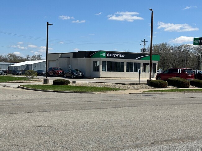 More details for 1212 N Prospect Ave, Champaign, IL - Retail for Sale
