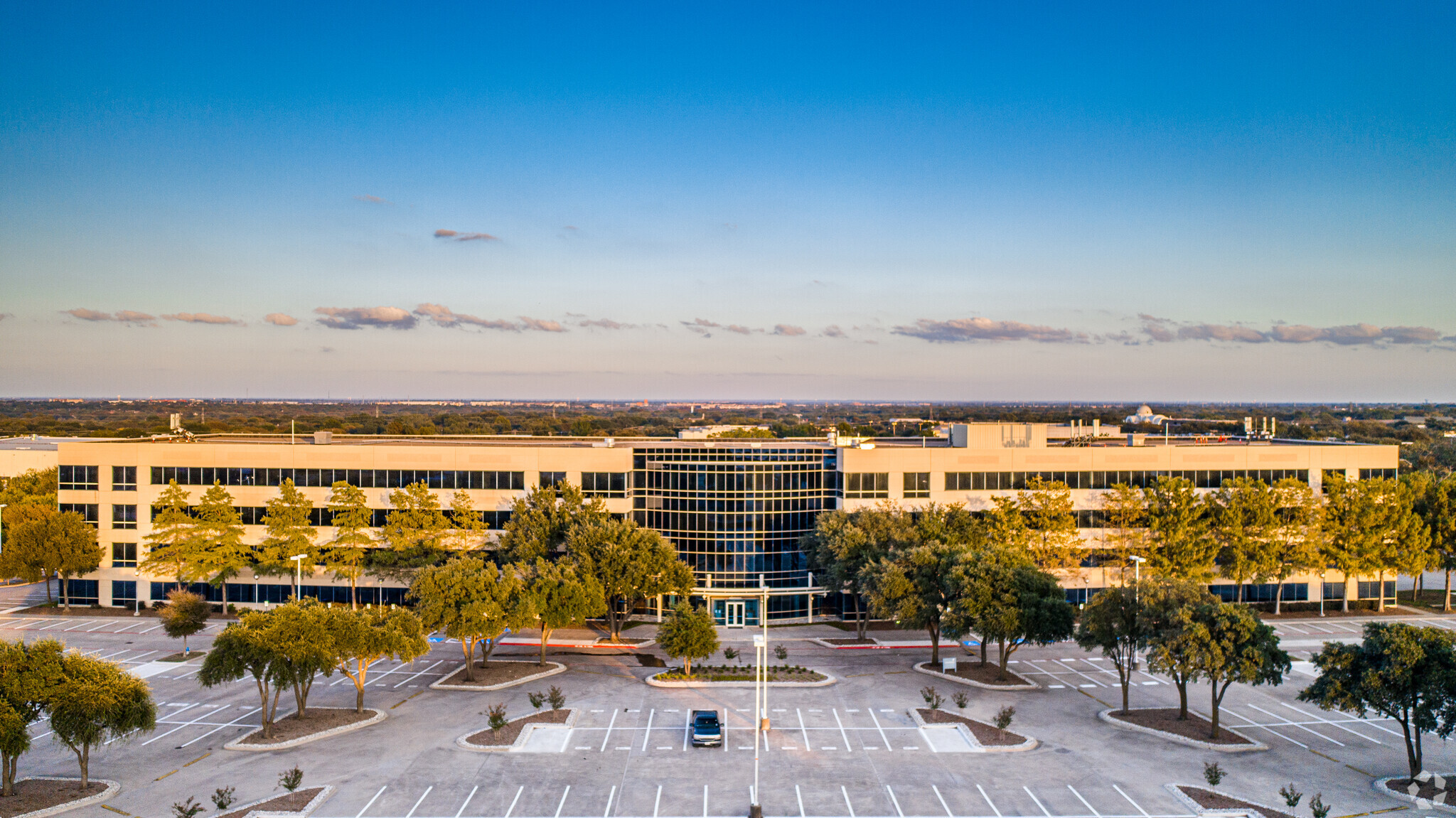 1125 E Campbell Rd, Richardson, TX à louer Photo du b timent- Image 1 de 23