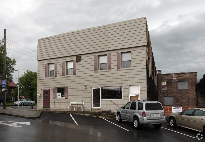 102 N Tatum St, Woodbury, TN for sale - Building Photo - Image 2 of 3