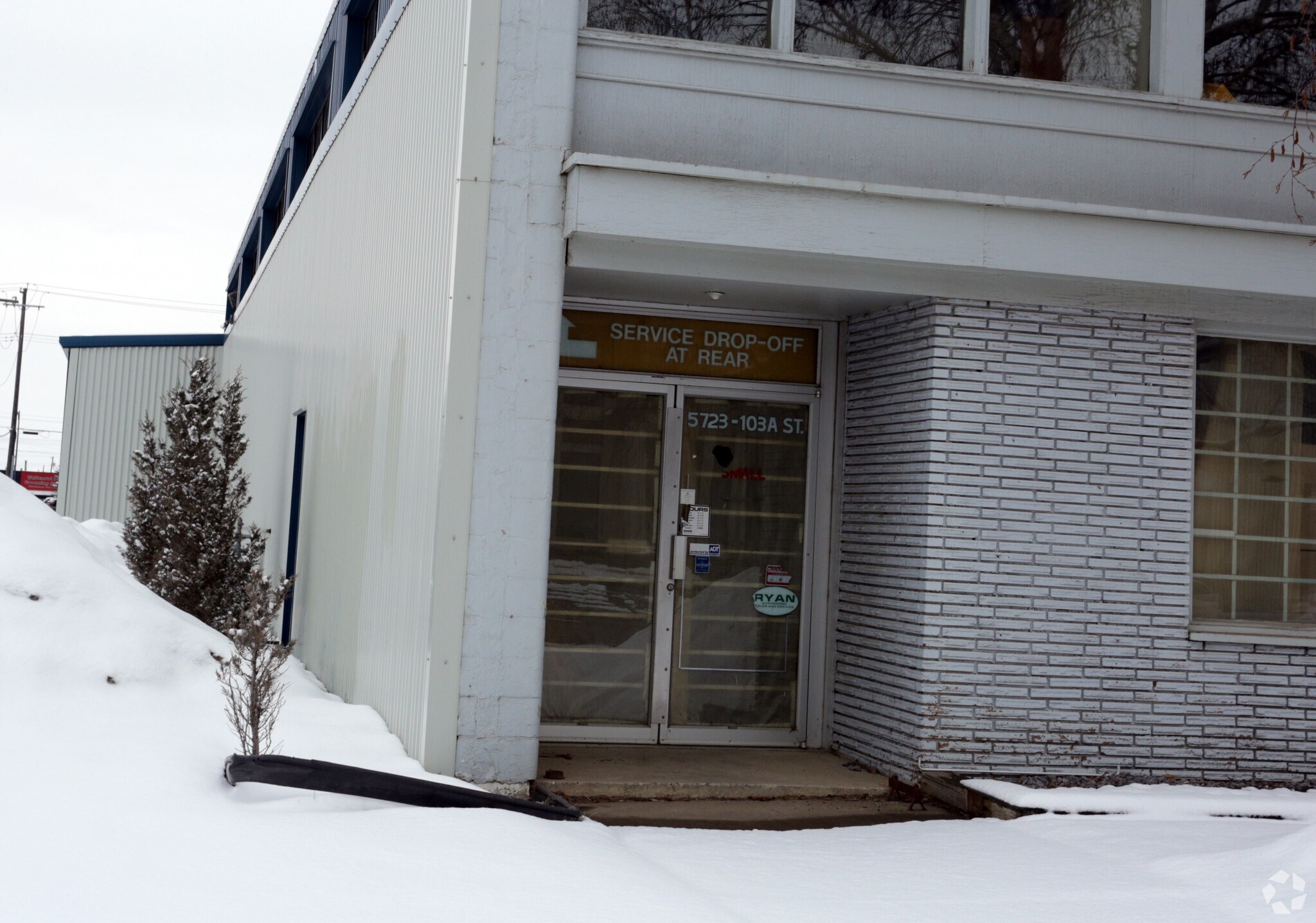 5711 103A St NW, Edmonton, AB à vendre Photo du bâtiment- Image 1 de 4