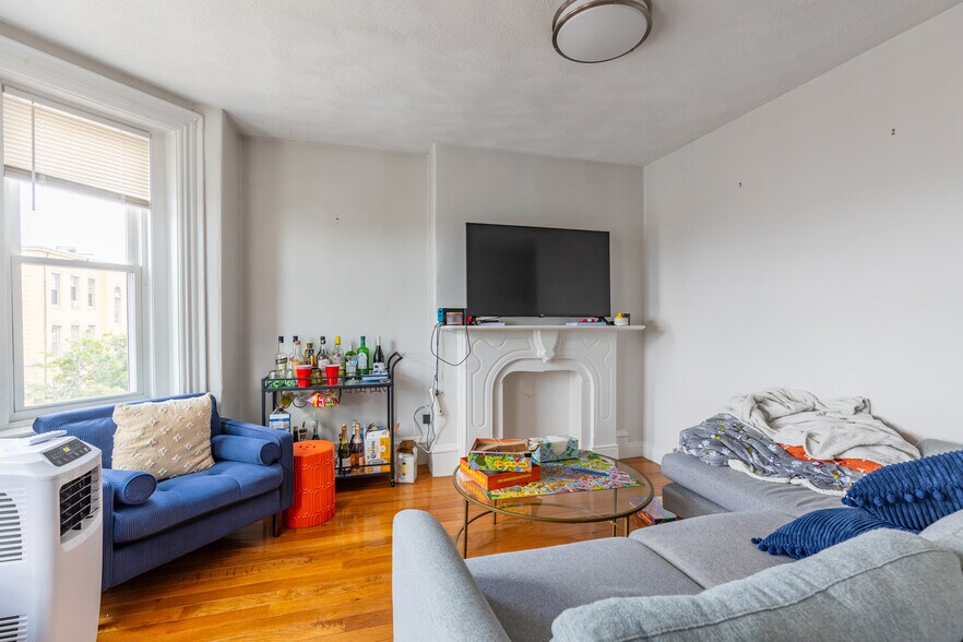 291-293 E St, Boston, MA à vendre - Photo du bâtiment - Image 2 de 14