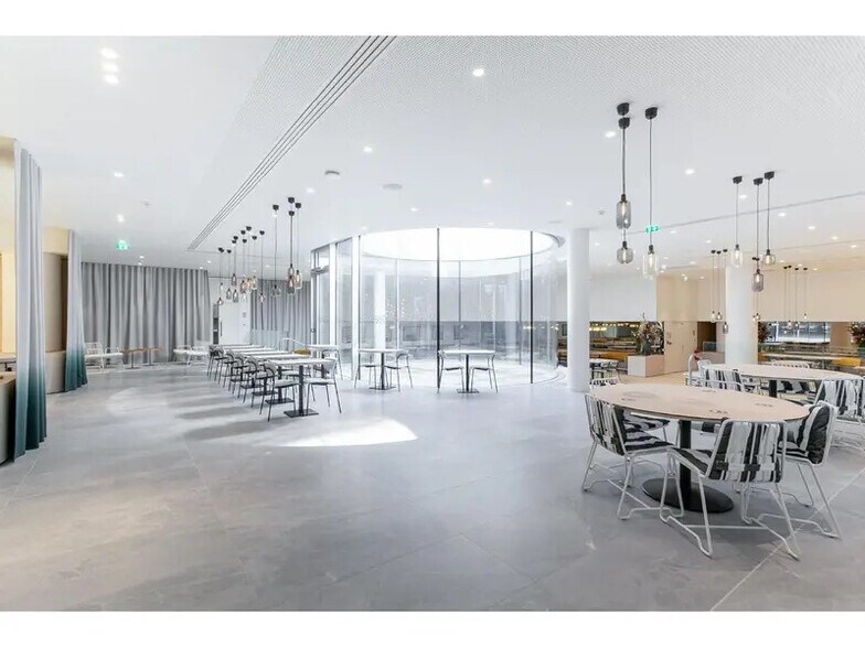 16 Rue Henri Régnault, Courbevoie à louer - Photo du bâtiment - Image 3 de 23