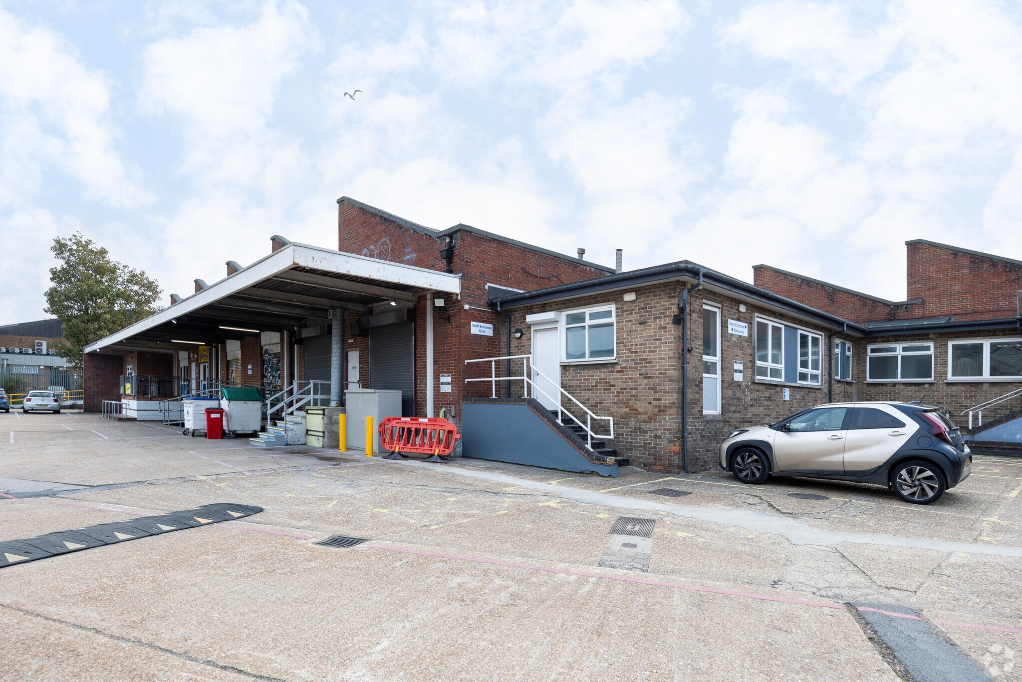 Empress Rd, Southampton for lease Primary Photo- Image 1 of 3