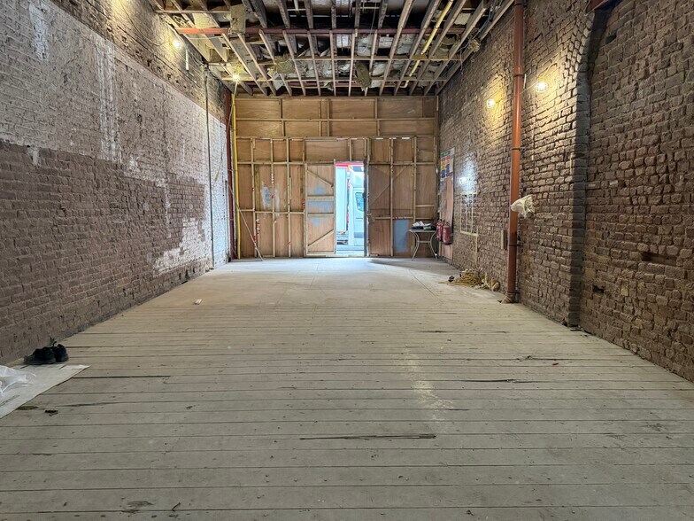 107 Westbourne Grove, Londres à louer - Photo du bâtiment - Image 2 de 5