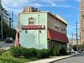 200 River Rd, Edgewater, NJ à louer Photo intérieure- Image 2 de 25