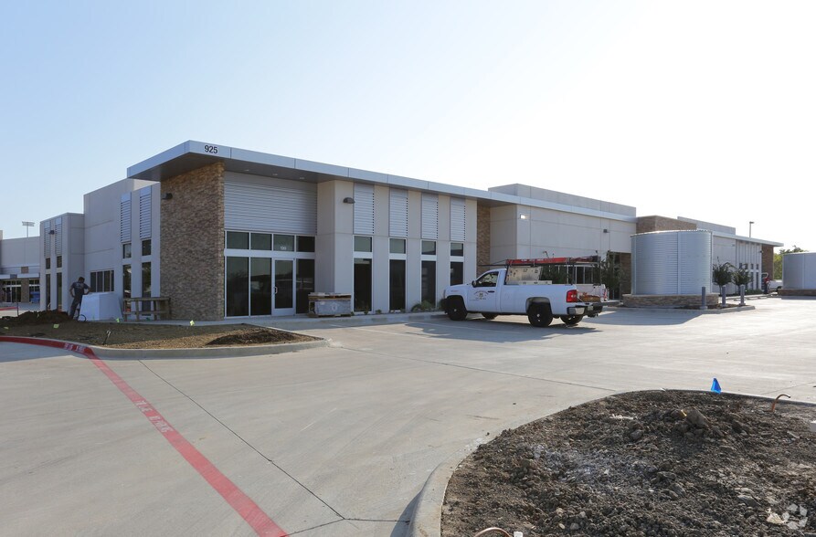 925 S Kimball Ave, Southlake, TX à louer - Photo du bâtiment - Image 3 de 9