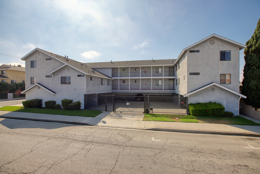 3301 W 139th St, Hawthorne, CA for sale - Building Photo - Image 3 of 8