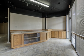 4601 S Loop 289, Lubbock, TX for lease Interior Photo- Image 1 of 9