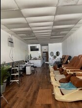 301-327 S Brazosport Blvd, Freeport, TX à louer Photo intérieure- Image 1 de 2