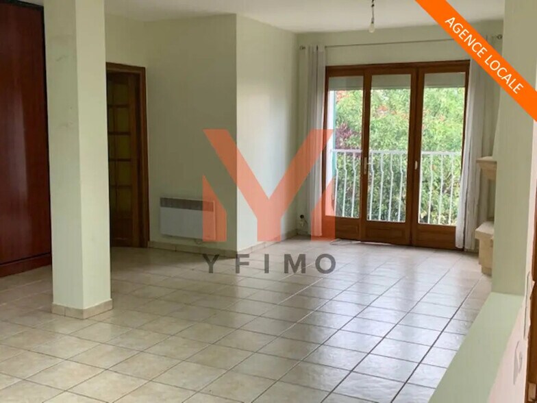 Office in Conflans-Sainte-Honorine for lease - Interior Photo - Image 2 of 10