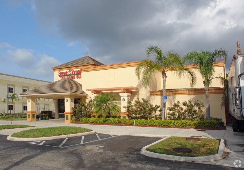 1850 N University Dr, Coral Springs, FL for lease - Building Photo - Image 3 of 4