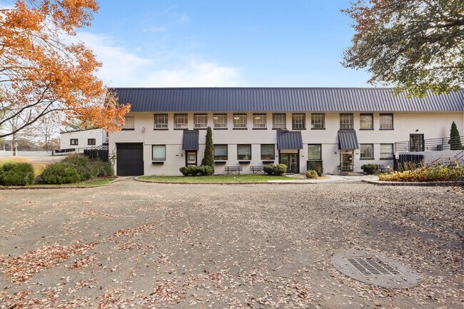 Plus de détails pour 210 N 21st St, Purcellville, VA - Local d'activités à louer