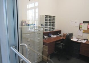 100 Lakeview Ave, Jamesburg, NJ à louer Photo intérieure- Image 1 de 2