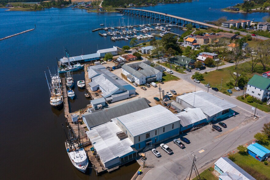 Fulchers Seafood portefeuille de 1 propriétés à vendre sur LoopNet.ca - Photo du bâtiment - Image 2 de 2