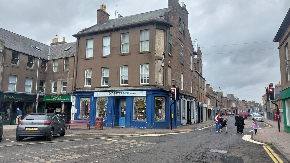 2 High St, Montrose à louer - Photo du bâtiment - Image 1 de 4