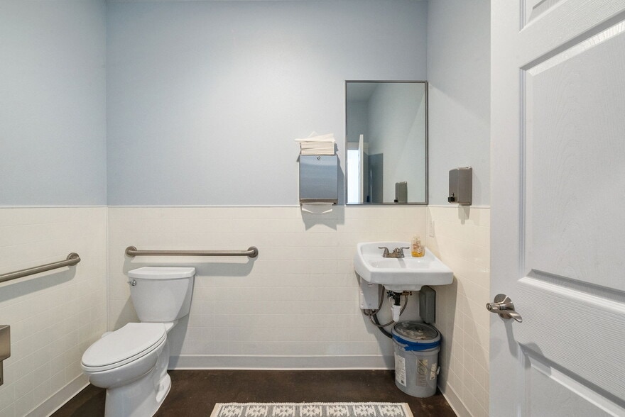 1507 Ranger Hwy, Weatherford, TX à louer - Photo intérieure - Image 2 de 38