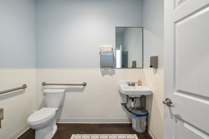 1507 Ranger Hwy, Weatherford, TX à louer - Photo intérieure - Image 2 de 38