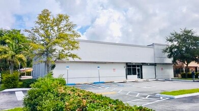 16525 NW 27th Ave, Miami Gardens, FL for lease Interior Photo- Image 1 of 4