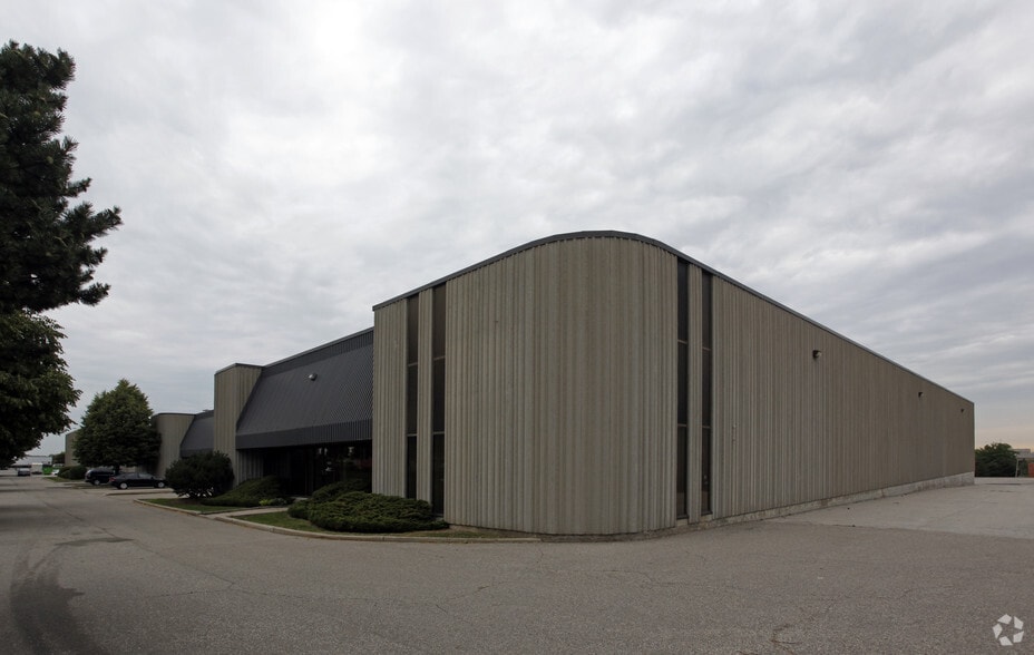 1040-1048 Ronsa Ct, Mississauga, ON à louer - Photo principale - Image 1 de 2