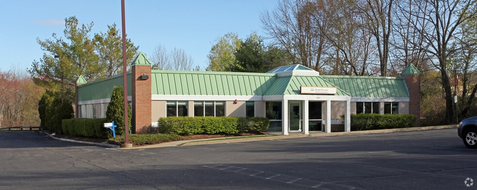 293 Boston Post Rd W, Marlborough, MA for lease - Primary Photo - Image 1 of 16