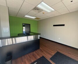 2121 S Kinnickinnic Ave, Milwaukee, WI for lease Interior Photo- Image 2 of 2