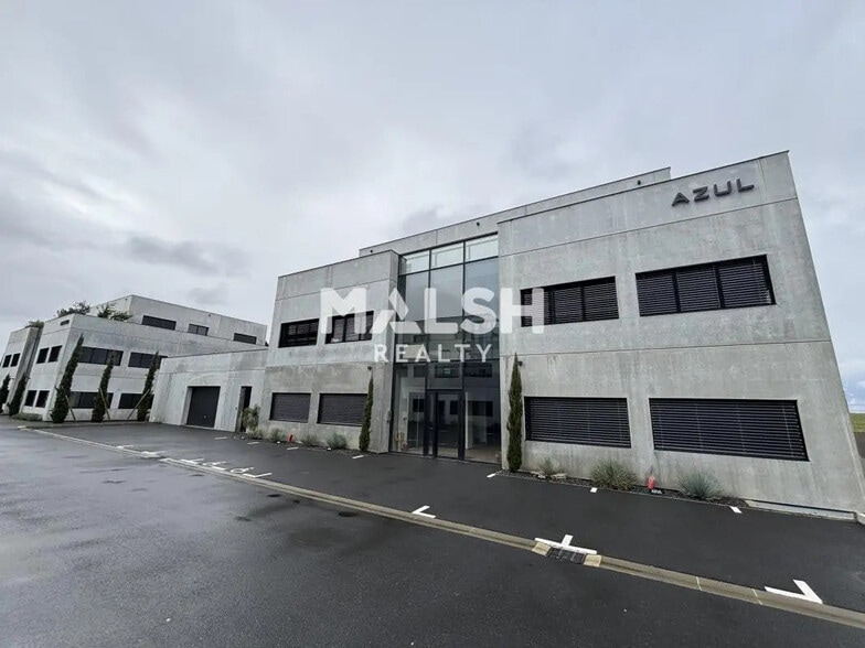 Office in Rillieux-la-Pape for lease - Building Photo - Image 1 of 22