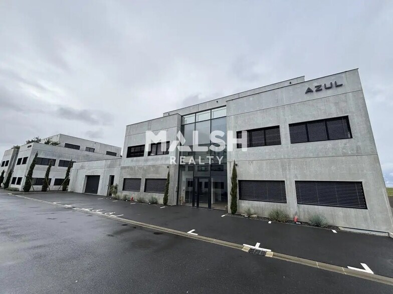 Bureau dans Rillieux-la-Pape à louer - Photo du bâtiment - Image 1 de 22