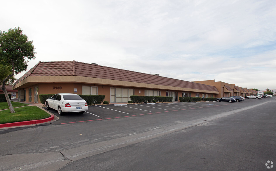 3140 Polaris Ave, Las Vegas, NV for lease - Primary Photo - Image 1 of 12