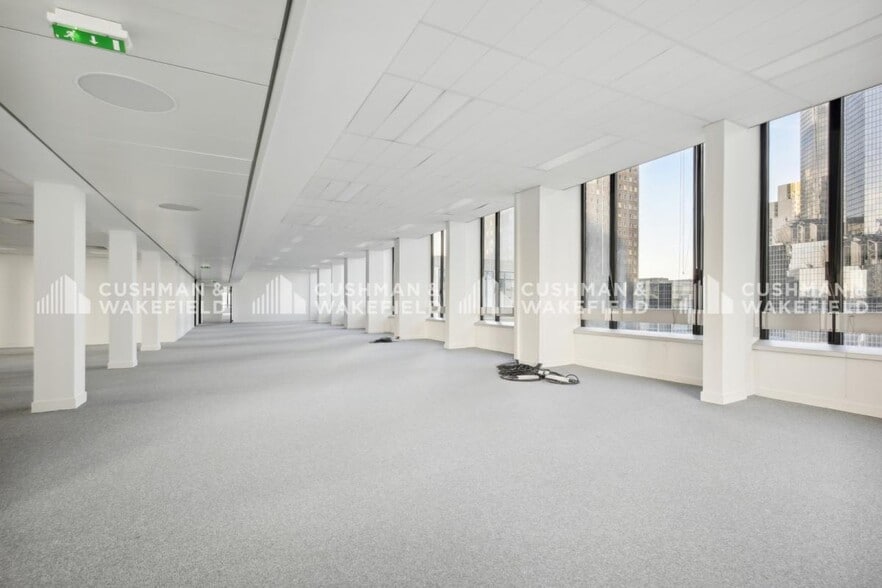 Bureau dans Courbevoie à louer - Photo intérieure - Image 2 de 8