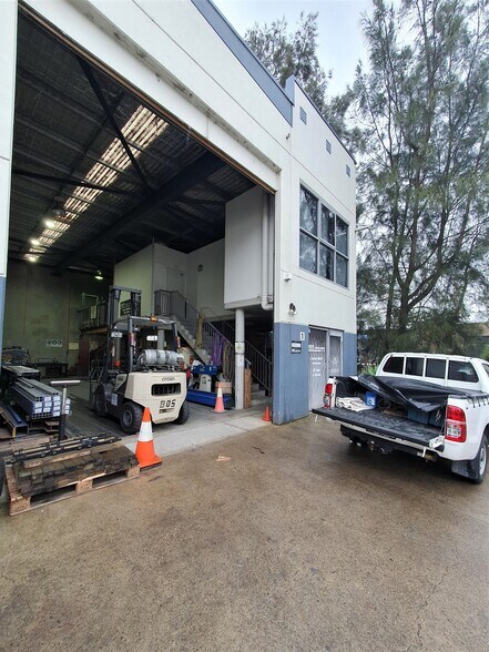 15 Gartmore Ave, Bankstown for lease - Building Photo - Image 2 of 2