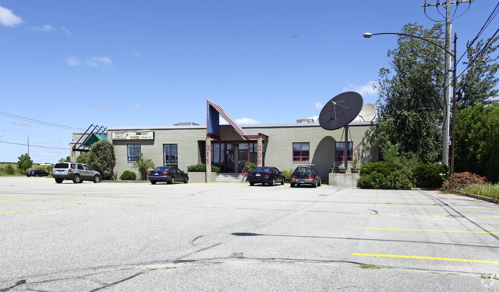 309-323 Marginal Way, Portland, ME for lease - Building Photo - Image 2 of 8