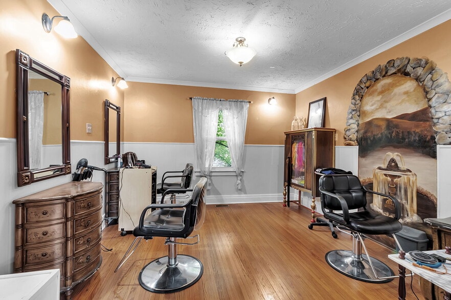 914 Center St, Lewiston, NY for sale - Building Photo - Image 3 of 13