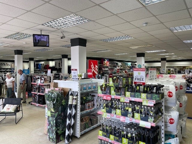 14-18 High St, Heathfield for lease - Interior Photo - Image 2 of 3