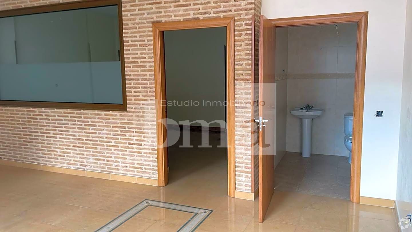 Retail in Azuqueca de Henares, Guadalajara for lease Interior Photo- Image 1 of 5