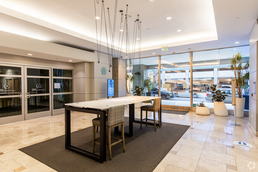 2600 W Olive Ave, Burbank, CA for lease - Lobby - Image 1 of 1