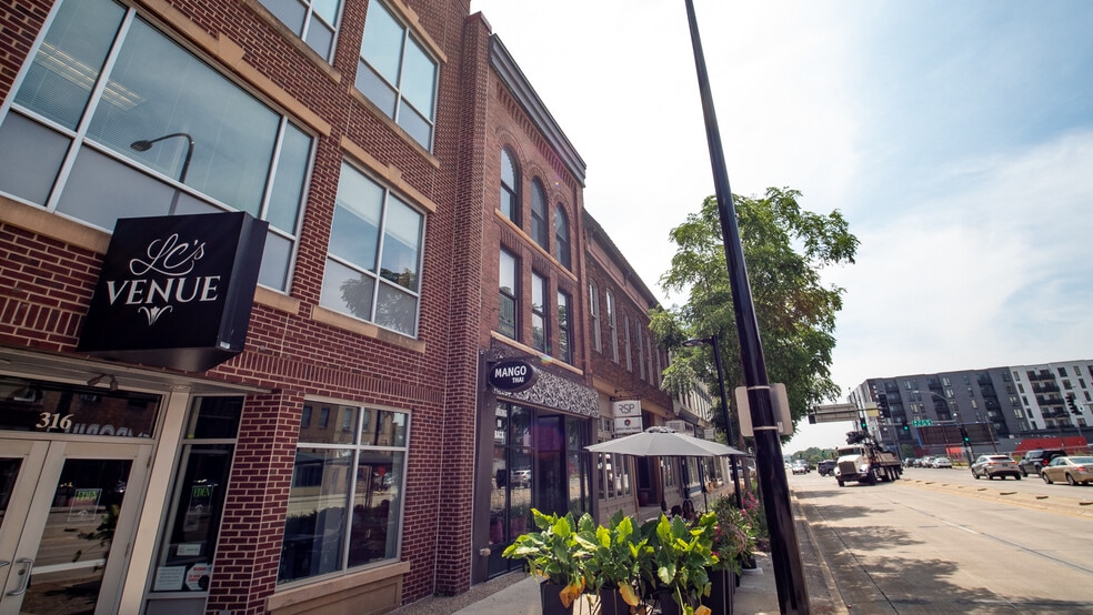 318 S Broadway, Rochester, MN à louer - Photo du bâtiment - Image 2 de 14