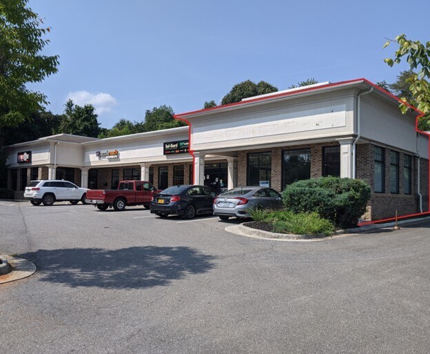 2264 Lakeside Dr, Lynchburg, VA à vendre Photo du bâtiment- Image 1 de 1