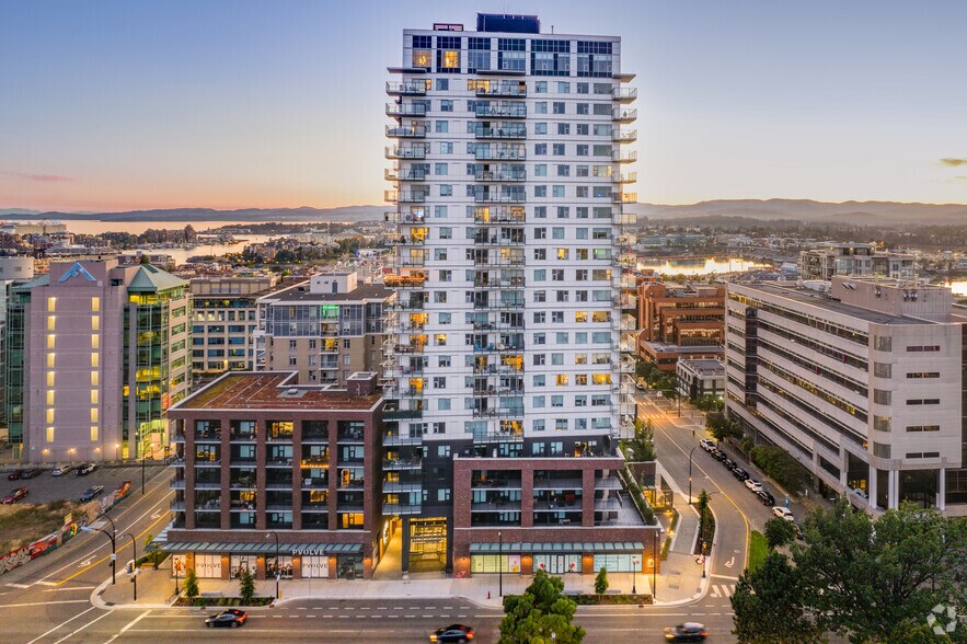 1700 Blanshard St, Victoria, BC à louer - Photo du bâtiment - Image 1 de 34